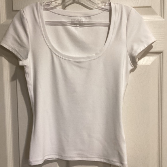 Aritzia White Scooped-neck Fitted T-Shirt, Size Small - Picture 9 of 16